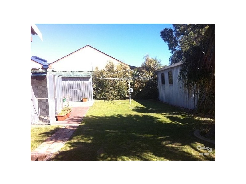 13 Leeder Street, Safety Bay WA 6169