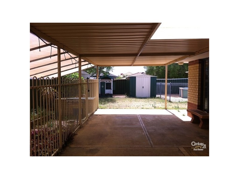 36 Royal Palm Drive, Warnbro WA 6169