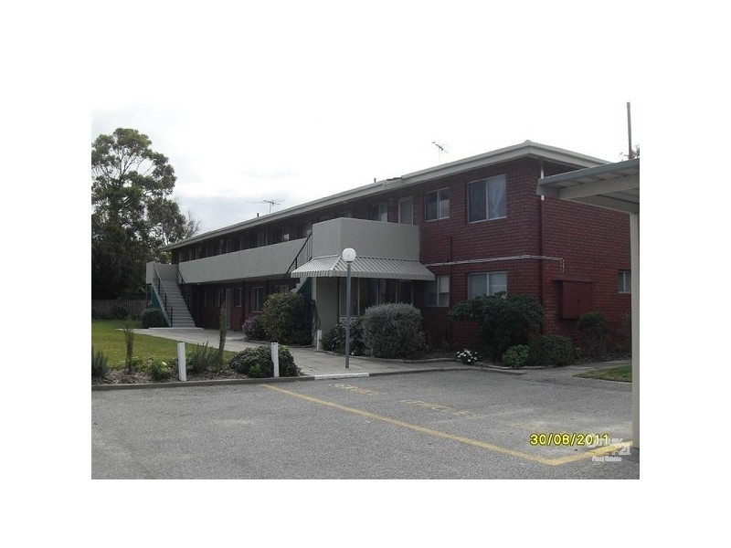 25/4 Minchinson Street, Shoalwater WA 6169