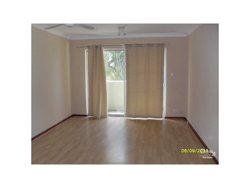 25/4 Minchinson Street, Shoalwater WA 6169