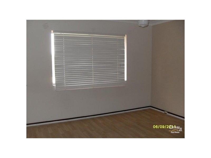 25/4 Minchinson Street, Shoalwater WA 6169