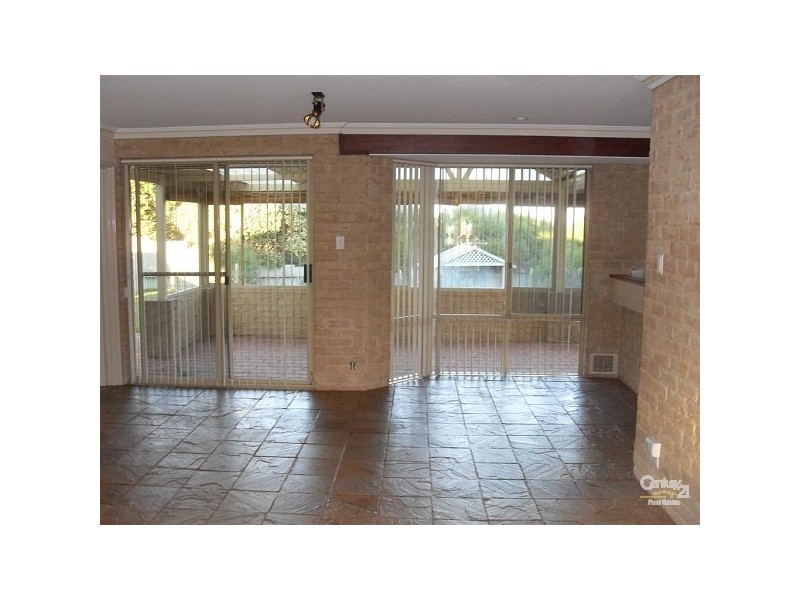 25 Shelton Street, Waikiki WA 6169