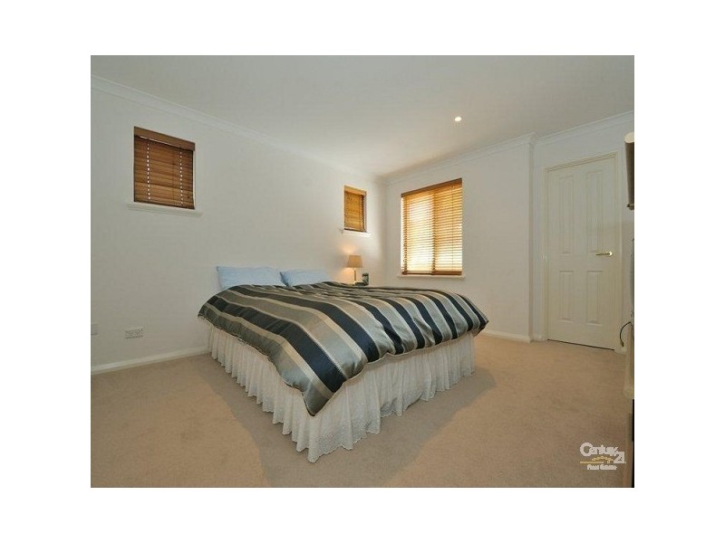 1/20 Harrison Street, Rockingham WA 6168