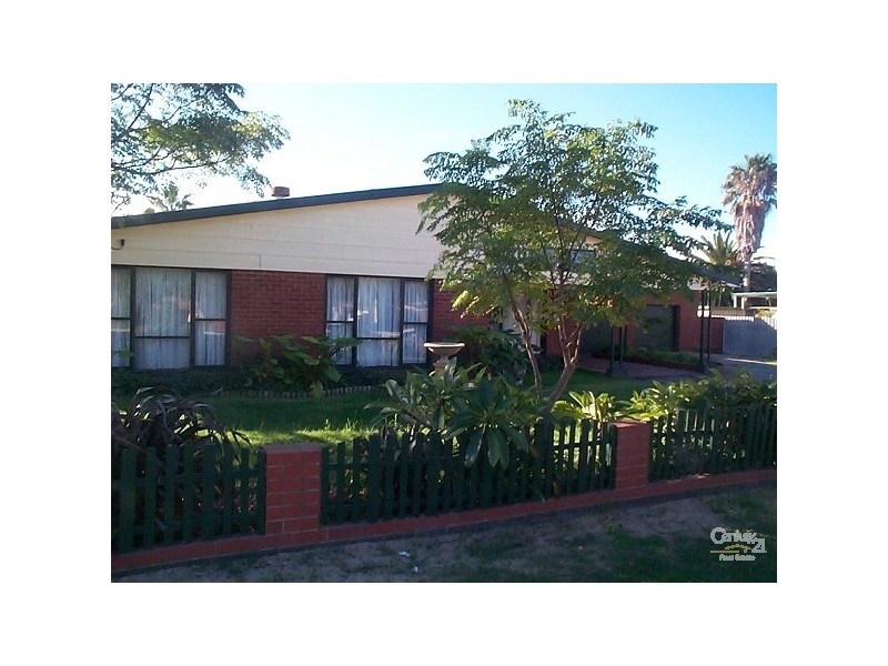 4 Dodd Place, Warnbro WA 6169