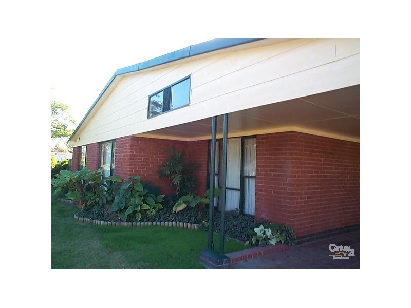 4 Dodd Place, Warnbro WA 6169