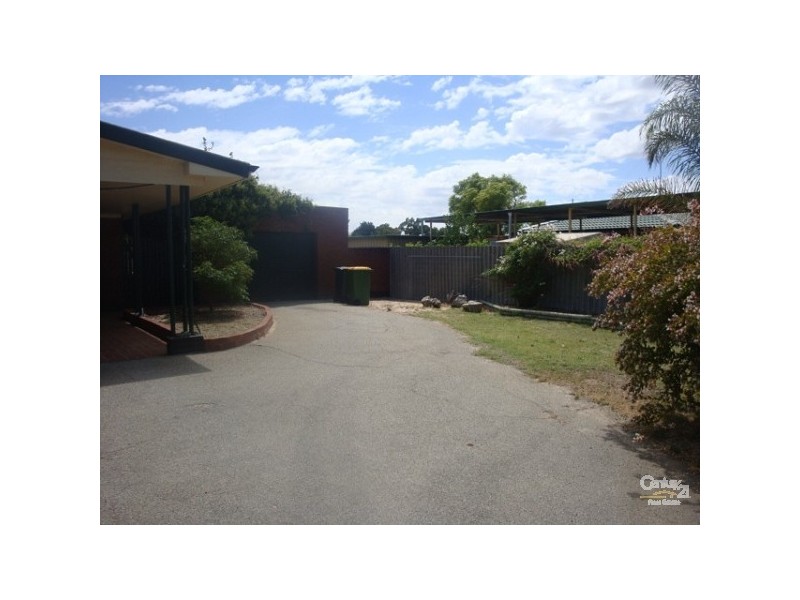 4 Dodd Place, Warnbro WA 6169