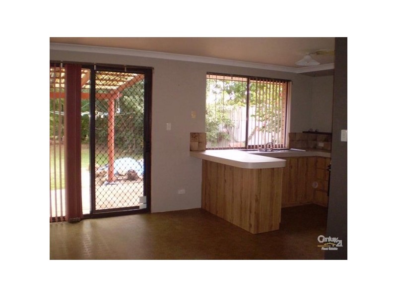 82 Seabrooke Avenue, Rockingham WA 6168