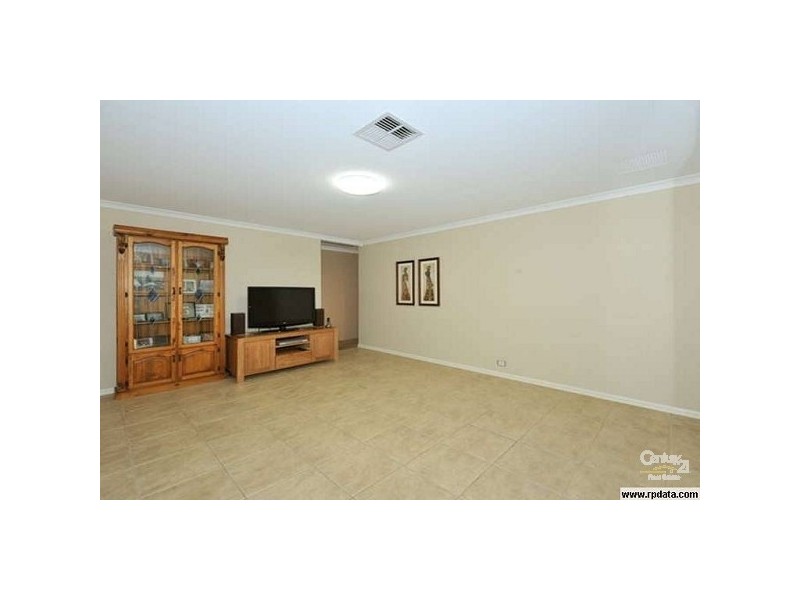 40 Pepperell Crescent, Leda WA 6170