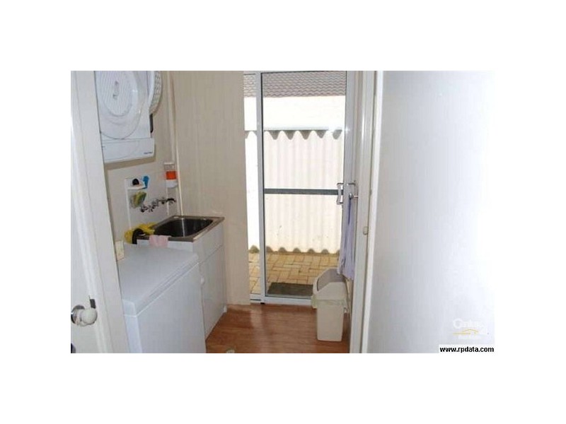 2A Lindeman Court, Waikiki WA 6169