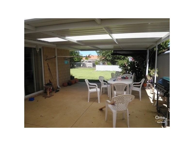 2A Lindeman Court, Waikiki WA 6169