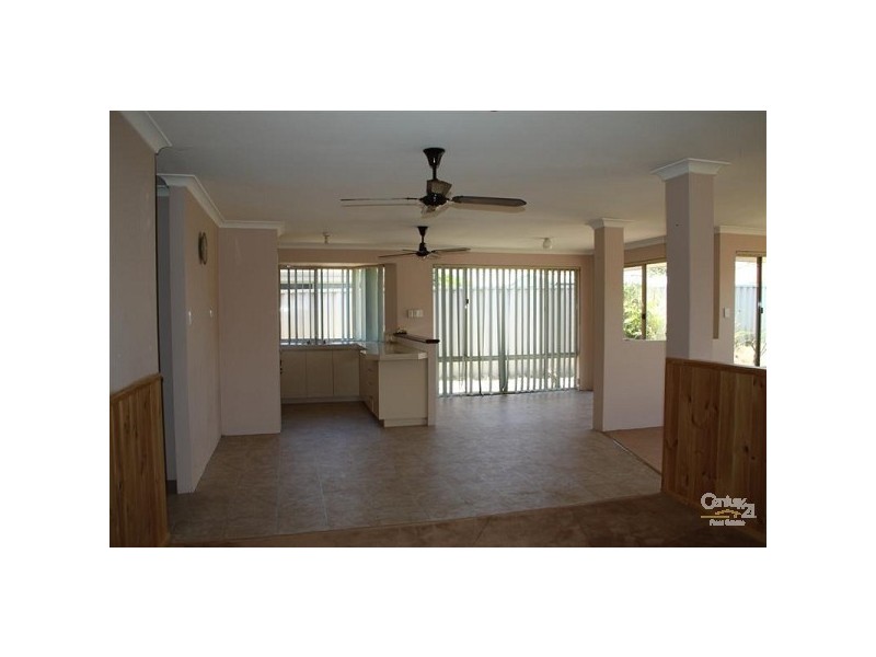 16 Hood Court, Port Kennedy WA 6172