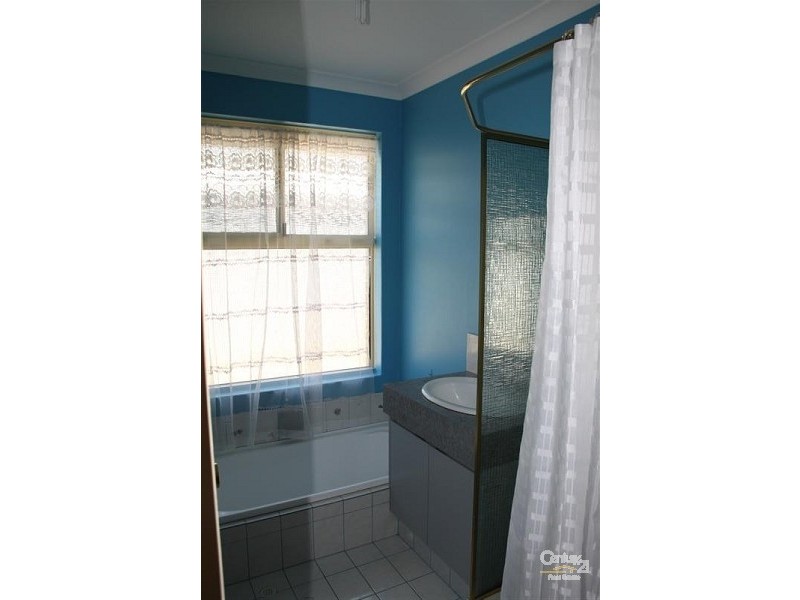 16 Hood Court, Port Kennedy WA 6172