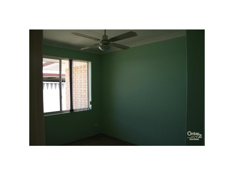 16 Hood Court, Port Kennedy WA 6172