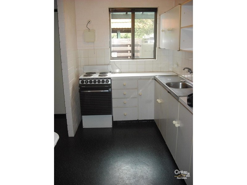 18/13 Merope Close, Rockingham WA 6168