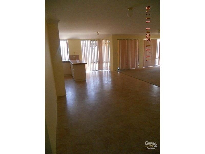 18 Silvertop Circle, Warnbro WA 6169