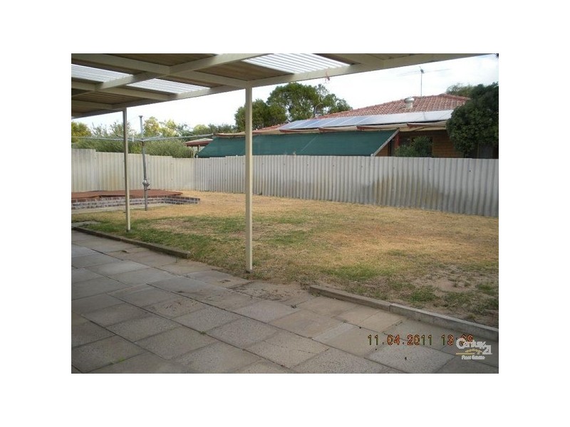 7 Holten Court, Cooloongup WA 6168