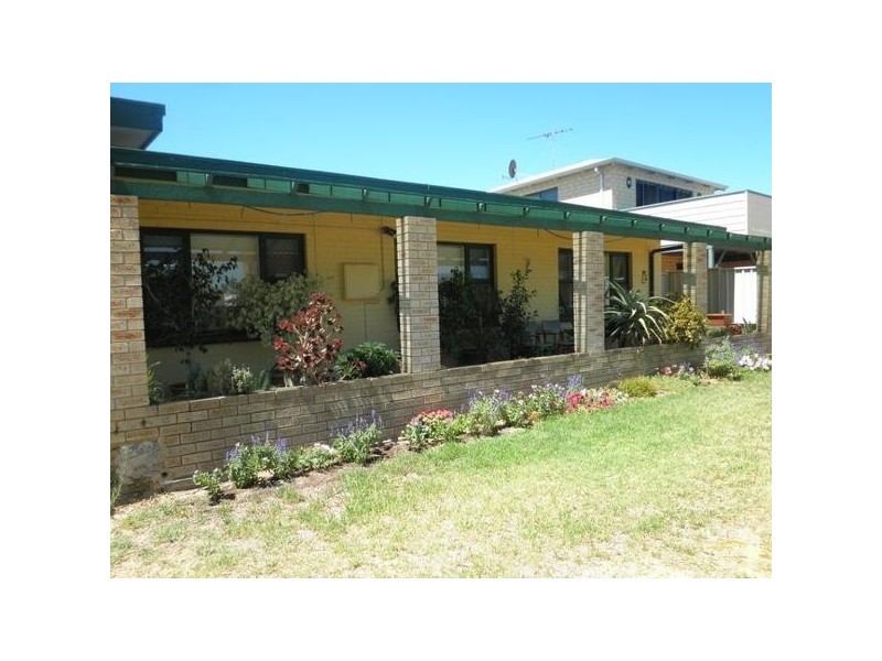 9A Bayview Street, Rockingham WA 6168