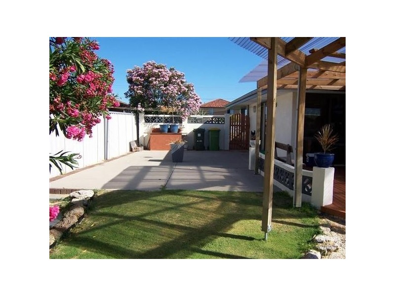 28 Malibu Road, Safety Bay WA 6169