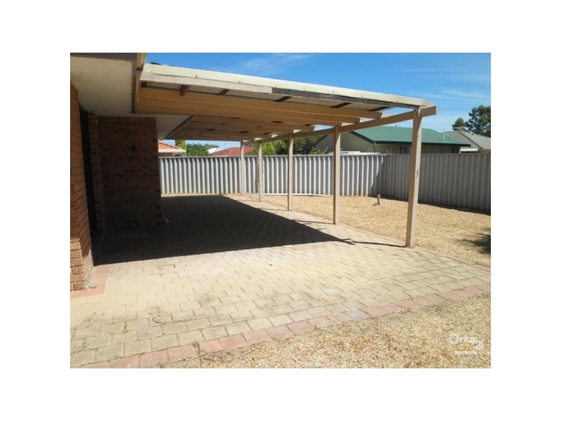 15 Chittering Place, Cooloongup WA 6168