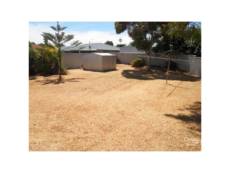15 Chittering Place, Cooloongup WA 6168