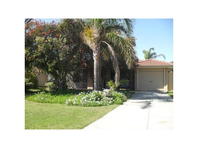 32 Minigwal Loop, Waikiki WA 6169