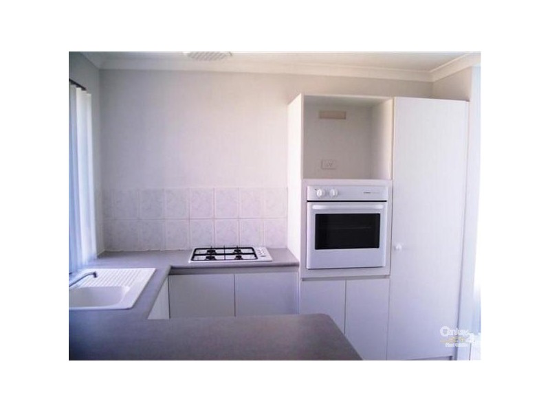 8/4 Marlo Place, Waikiki WA 6169