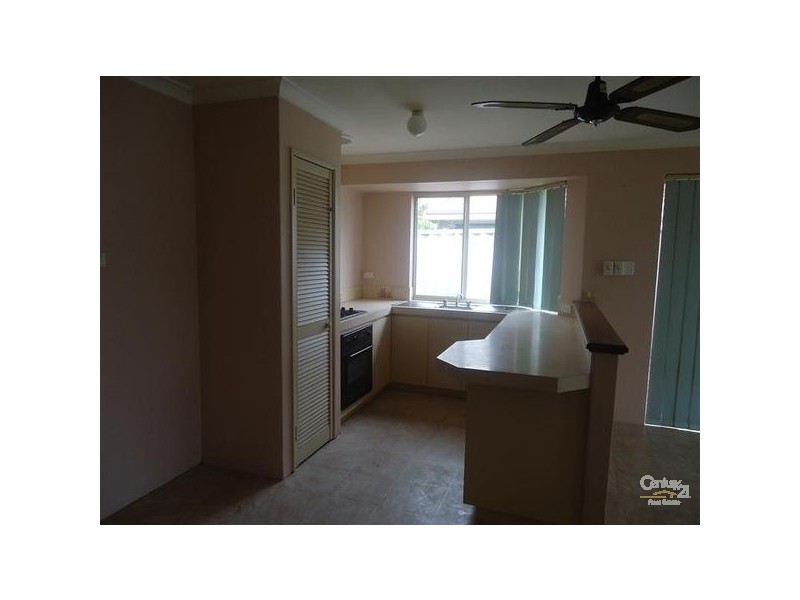 16 Hood Court, Port Kennedy WA 6172