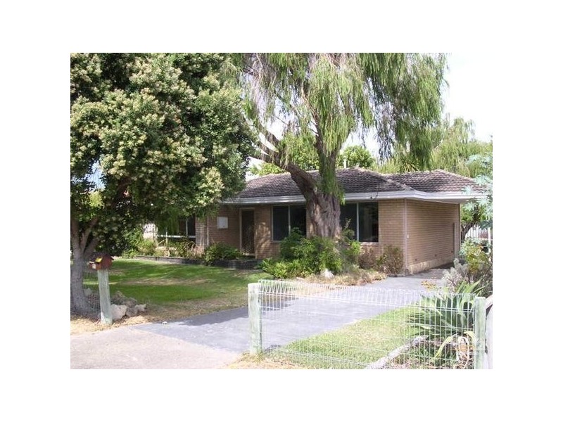 25 Biscayne Street, Safety Bay WA 6169