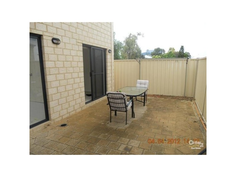 4/138 Lewington Street, Rockingham WA 6168