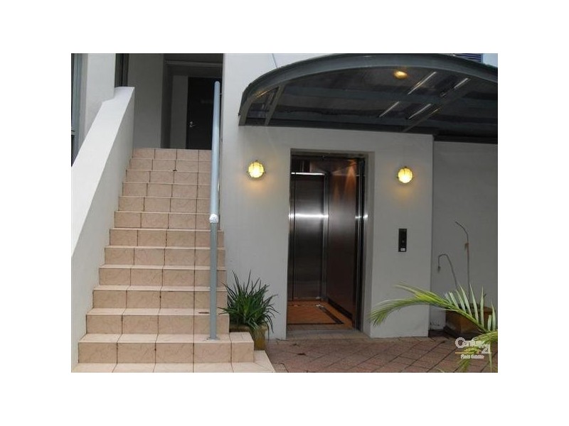 6/7 Railway Terrace, Rockingham WA 6168