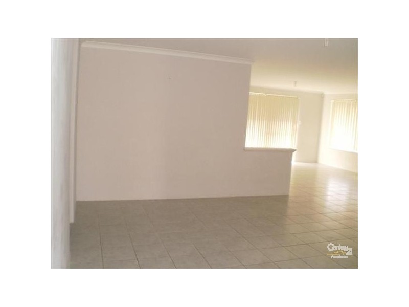 20 Harrington Waters Drive, Waikiki WA 6169