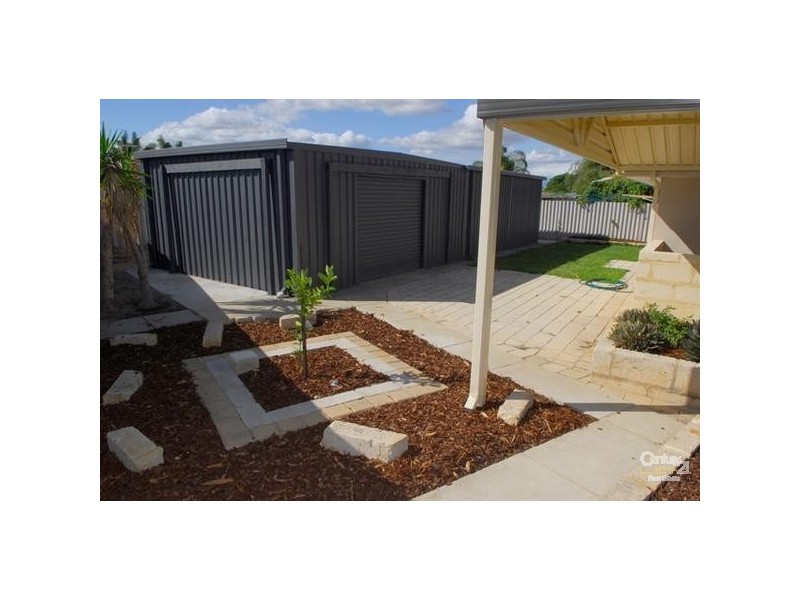 18 Coronata Drive, Warnbro WA 6169