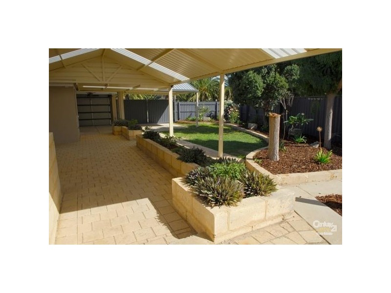 18 Coronata Drive, Warnbro WA 6169
