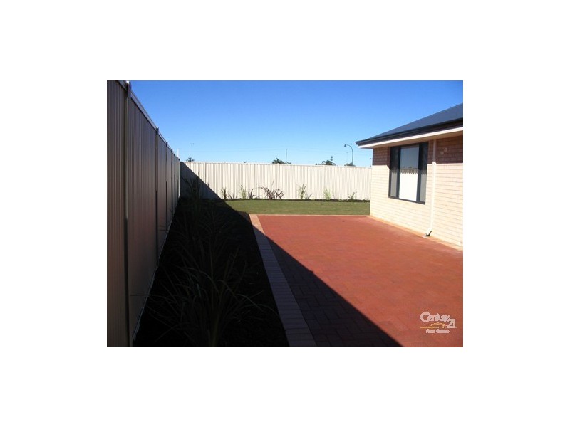 22 Windermere Way, Waikiki WA 6169