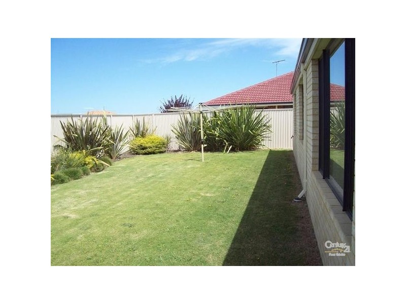 22 Windermere Way, Waikiki WA 6169