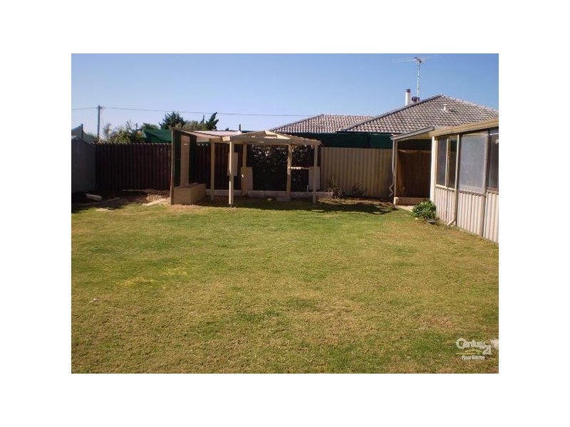 6 Voyager Court, Cooloongup WA 6168