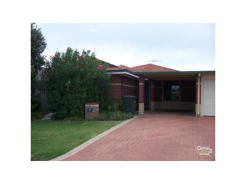 2/2 Redbud Place, Cooloongup WA 6168