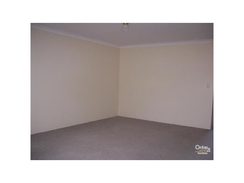 2/2 Redbud Place, Cooloongup WA 6168