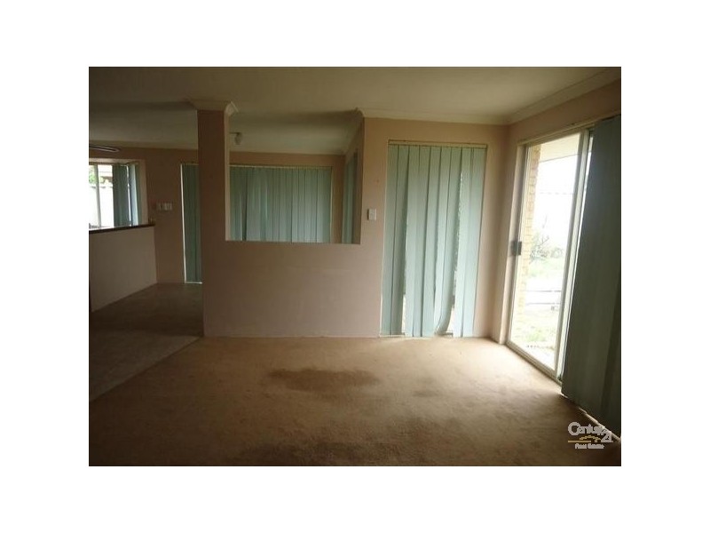 16 Hood Court, Port Kennedy WA 6172