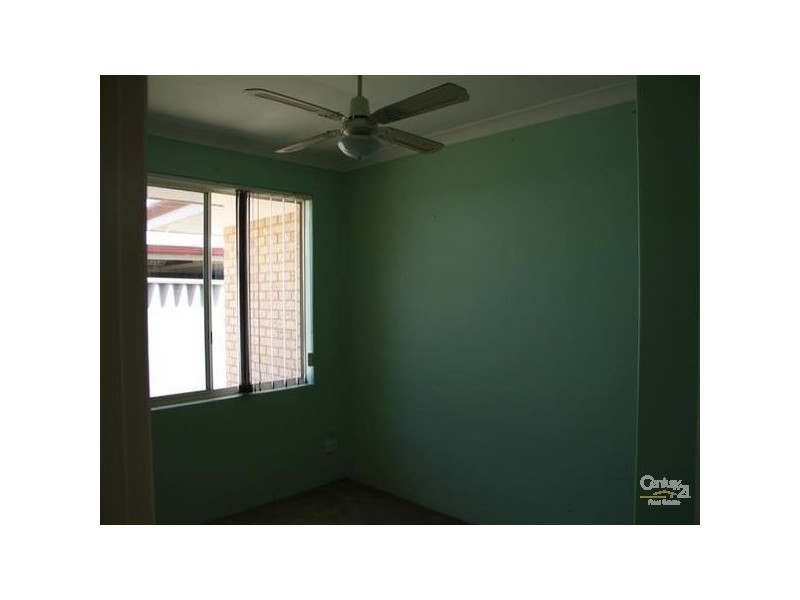 16 Hood Court, Port Kennedy WA 6172