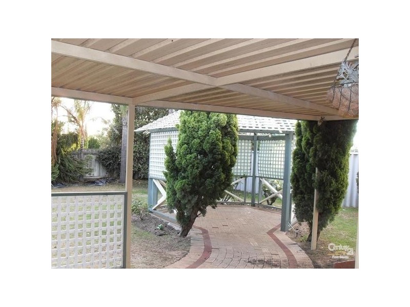 17 Kentia Close, Warnbro WA 6169