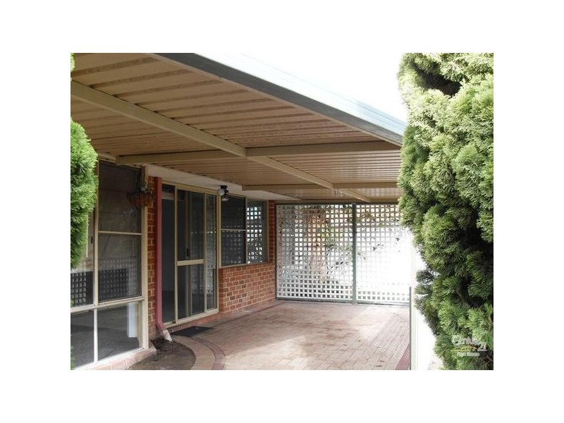 17 Kentia Close, Warnbro WA 6169