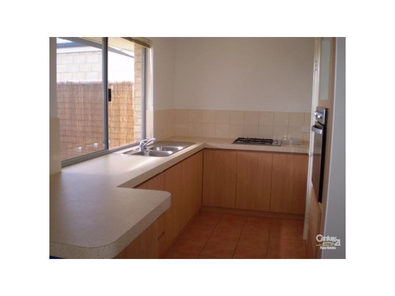 2/66 Parkin Street, Rockingham WA 6168