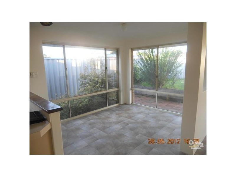 16 Hood Court, Port Kennedy WA 6172