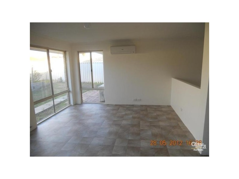 16 Hood Court, Port Kennedy WA 6172