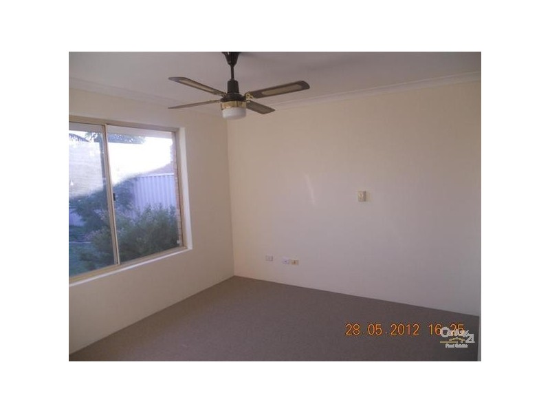 16 Hood Court, Port Kennedy WA 6172