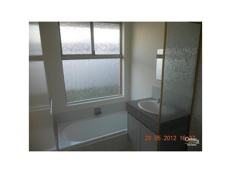 16 Hood Court, Port Kennedy WA 6172