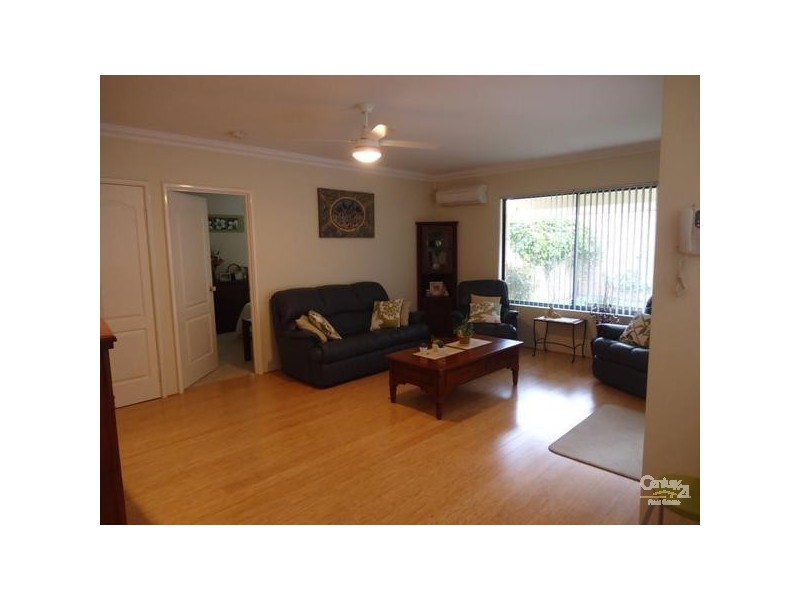 1/5 Bell Street, Rockingham WA 6168