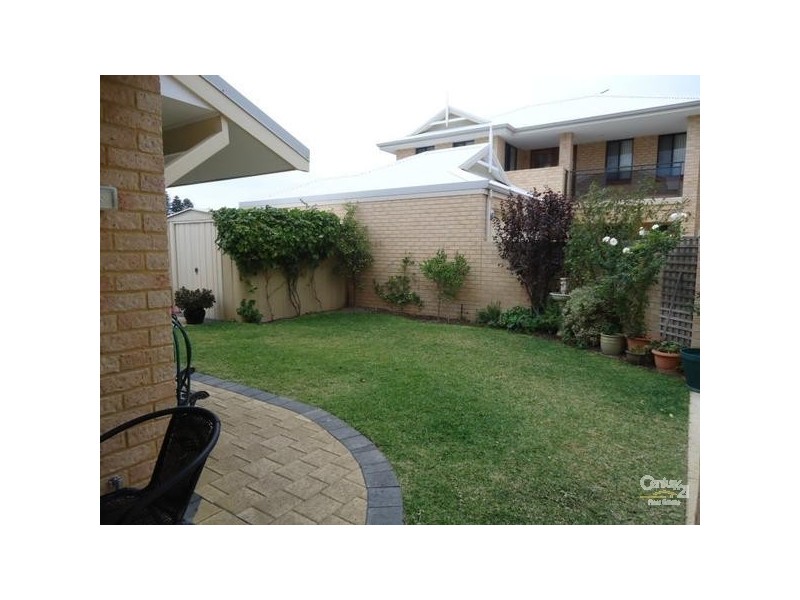 1/5 Bell Street, Rockingham WA 6168