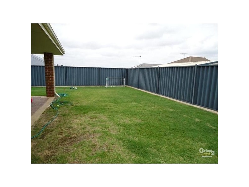7 Corymbia Green, Baldivis WA 6171